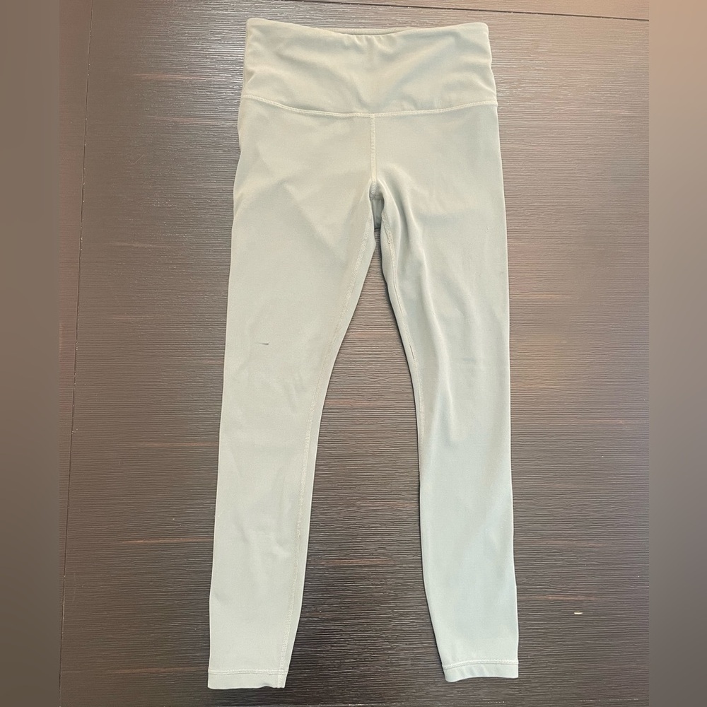 Athleta Powervita buttery soft Elation Tight in Sage Green! Sz XS Leggings!